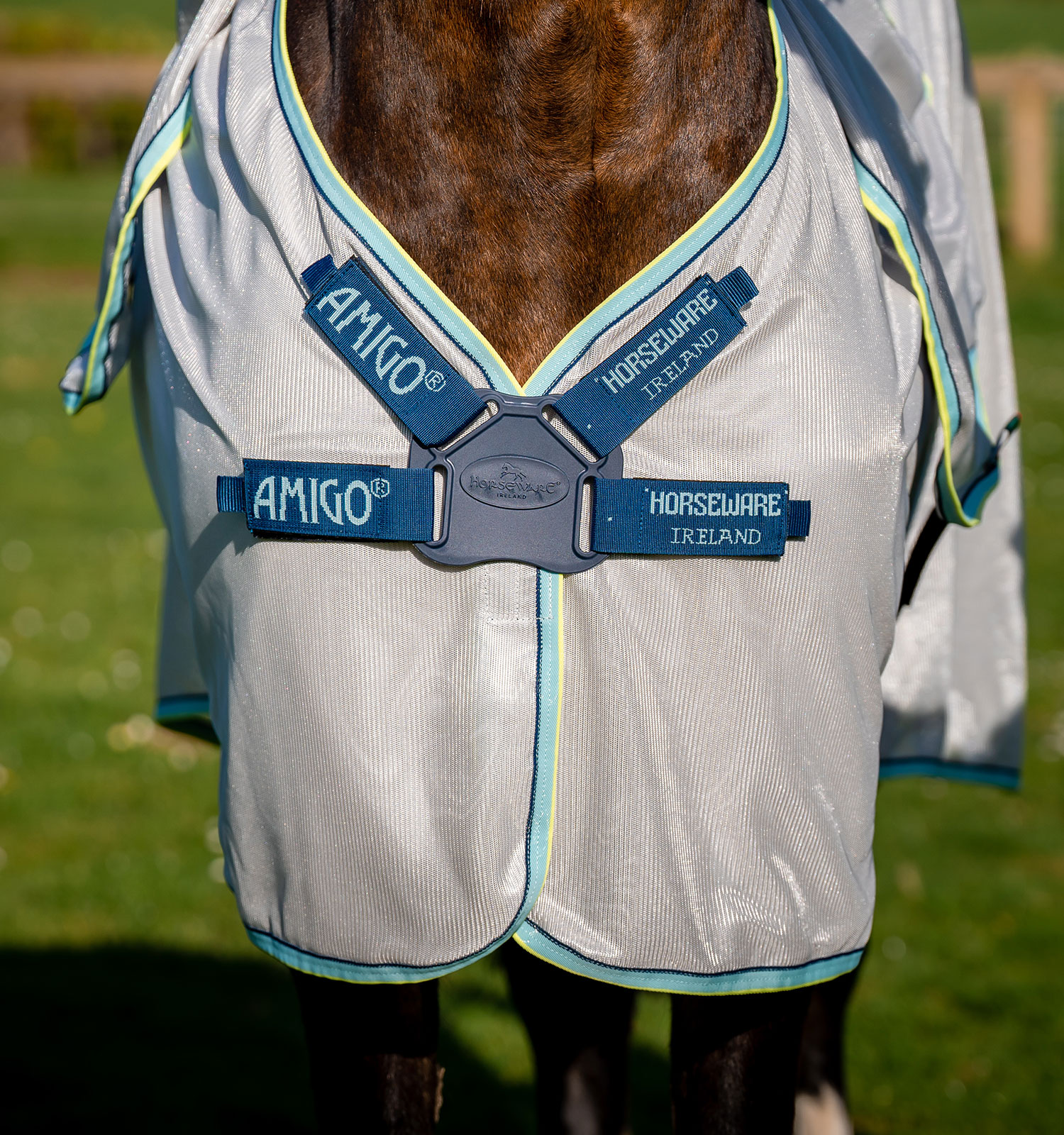 Amigo® XL Bug Rug Fly Sheet with Disc Front Closure 0g – Horseware